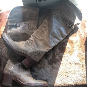 Womens size 8.5 Frye boots in the original box. Used but still in great shape.